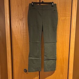 Croft & Barrow, The Effortless Stretch Pant, Olive Green
10 Short